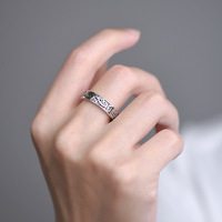 Nouvelle bague rétro en cuivre, motif arabesque, style unisexe, pierre naturelle, bague traditionnelle pour l'index, cadeau parfait pour homme