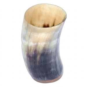 Taza de Cuerno Natural Hecha a Mano, Taza para Beber de Cuerno de Búfalo con Acabado Rústico, Taza de Cerveza para Bar en Casa y Uso al Aire Libre - Product Image 1