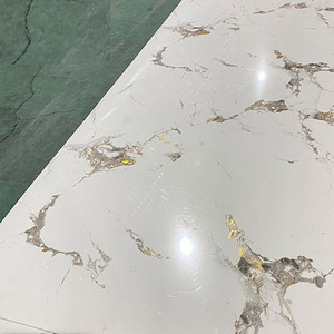 Panneaux muraux décoratifs intérieurs ignifuges personnalisés en <span class=keywords><strong>PVC</strong></span>, panneaux <span class=keywords><strong>de</strong></span> <span class=keywords><strong>plafond</strong></span> en marbre UV pour cuisine et salon - Product Image 3