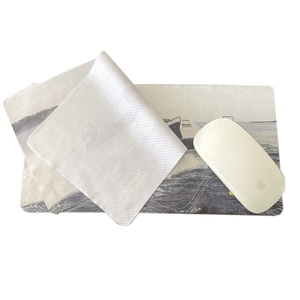 מטלית ניקוי רב תכליתית נגד החלקה עם נקודות סיליקון בעיצובים מותאמים אישית מ-RPET - Product Image 6