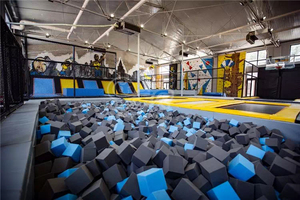 Pont d'oscillation d'intérieur de jeux d'oscillation d'équipement mou commercial de terrain de jeu pour le parc de trampoline - Product Image 2