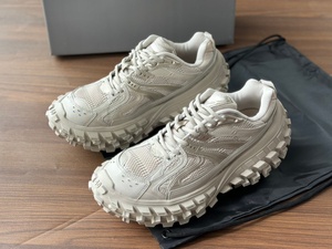 Zapatos deportivos de alta calidad para hombre y mujer, con cordones, transpirables, informales, de diseño moderno. - Product Image 2