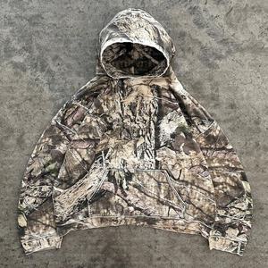 เสื้อฮู้ดดี้ผู้ชายทรงโอเวอร์ไซส์ลายพรางกิ่งไม้พิมพ์ลายดิจิทัลสไตล์วินเทจแบบย้อมสีซีดทรงบ็อกซี่แบบครอป - Product Image 3