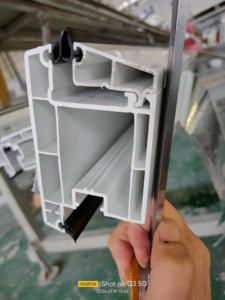 Profil <span class=keywords><strong>PVC</strong></span> Upvc direct d'usine Profils en plastique bon marché pour portes et fenêtres en provenance <span class=keywords><strong>de</strong></span> Chine - Product Image 5