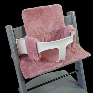 Coussin de siège de <span class=keywords><strong>chaise</strong></span> <span class=keywords><strong>haute</strong></span> Stokk-Suitable en forme de demi-cercle, taille bébé, en fausse fourrure de lapin, chaud et style hiver - Product Image 3