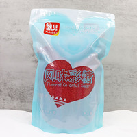 Distributeur automatique de perles de sucre pour la décoration de gâteaux avec des guimauves fruitées