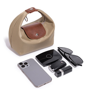 Nuova Borsa Pranzo 2025 Impermeabile in Nylon Pieghevole Leggera con Due Cinghie e <span class=keywords><strong>Tracolla</strong></span> Regolabile, Borsa a Mano da Pendolare, Borsa a Spalla da Donna - Product Image 5