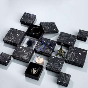 Boîtes à bagues noires ciel étoilé, en carton, velours, mousse, emplacements à bijoux, vente en gros, 10 pièces - Product Image 4
