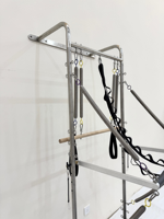 Tour de Pilates murale complète avec lit d'entraînement et accessoires pour studio de yoga