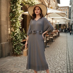 เดรสยาวคลุมเข่าทรงหลวมจีบระบาย 3 มิติ สีพื้น แขนยาว สไตล์ใหม่ แฟชั่นรักษ์โลก สำหรับผู้หญิง ผลิตตามแบบ ODM - Product Image 2