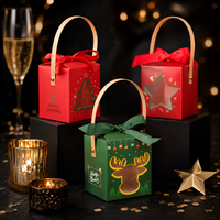 Boîte cadeau pliable en papier de Noël en gros avec poignée et ruban pour bonbons, biscuits, pâtisseries, aliments, emballage de fête