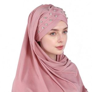 Écharpe à trois couches en satin acrylique à motif à pois, nouvelle mode, pour femmes musulmanes du Moyen-Orient, vente en gros - Product Image 4