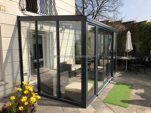 Modernes Design Isolierte Aluminium tür Grüne Wintergärten Glas häuser Gehärtete Raumkuppel für Hotels mit Schräg dachform