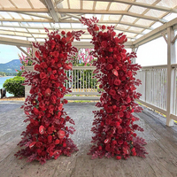 Arche de fleurs artificielles en soie rouge Zike, fleurs de rose, éco-responsable, durable, toile de fond de jardin pour la décoration de fête de mariage d'automne