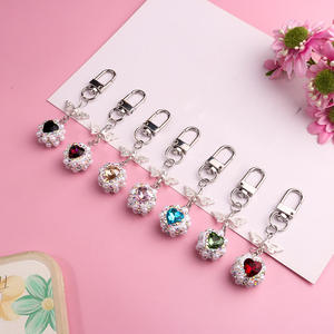 Nuevo creativo elegante de gama alta perla corazón llavero bolsa decoración aleación colgante - Product Image 1