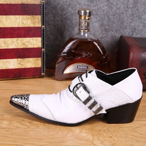 Zapatos de hombre elegantes y únicos para estilistas, zapatos de tacón alto de cuero vacuno con punta en pico, zapatos de tacón alto para hombre que aumentan la altura. - Product Image 4