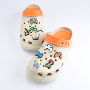 Amuleto para zapatos con diseño de perro fantasma y cara de fantasma, ideal para regalo de Halloween, amuletos para zapatos con diseño de gritos. - Product Image 1