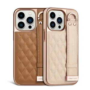 Nova Caixa De Telefone De Couro Exquisite Com Suporte De Pulseira Para Logotipo Personalizável iPhone 7/8/11/12/13 14 Pro MAX TPU Macio