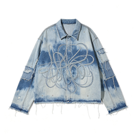 Veste Trucker en Jean Bleu Tie-Dye avec Broderie Filée, Clous Strass, Ourlet Brut Effiloché, Patchwork Déchiré, Style Streetwear