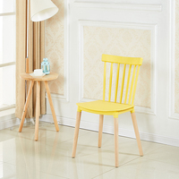 Chaises de salle à manger bon marché en plastique creux élégant Winsor de café en gros d'usine