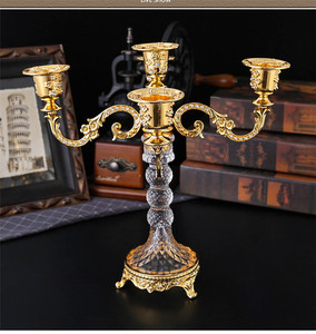 Candélabre européen à 5 têtes en verre et métal doré, motif fleur <span class=keywords><strong>de</strong></span> cerisier en relief, pour centre <span class=keywords><strong>de</strong></span> <span class=keywords><strong>table</strong></span> <span class=keywords><strong>de</strong></span> <span class=keywords><strong>mariage</strong></span> ou décoration intérieure - Product Image 1