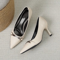 Sandales à talons aiguilles élégantes en cuir verni pour femme, design bouton unique, ajourées, pour soirée, talon fin et haut – Grande Vente