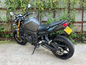 Yamaha <span class=keywords><strong>FZ8N</strong></span> 779cc Moteur 4 cylindres en ligne Naked Streetfighter 106 CV, Fourches inversées dorées et échappement modifié (Sport Commuter) - Product Image 6