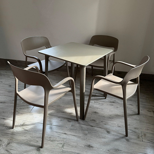 Conjunto <span class=keywords><strong>de</strong></span> <span class=keywords><strong>Mesa</strong></span> <span class=keywords><strong>y</strong></span> <span class=keywords><strong>Sillas</strong></span> Redondas Pequeñas para Hogar, Balcón, Plástico, Negociación, Cafetería <span class=keywords><strong>y</strong></span> Muebles <span class=keywords><strong>de</strong></span> <span class=keywords><strong>Exterior</strong></span> - Product Image 4