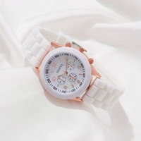 Ensemble Bijoux Femme Scintillant Cadeau Accessoires Féminins: Montre à Quartz Papillon Cœur, Collier, Bracelet et Boucles d'Oreilles