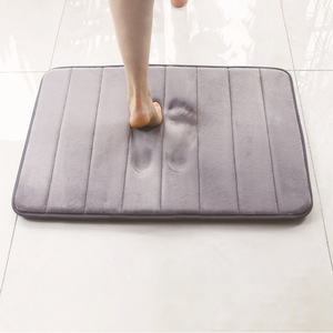 Tapis de bain moderne en polaire corail épaissie à mémoire de forme à récupération lente, absorbant, antidérapant, pour porte, maison, cuisine, salle de bain, chambre - Product Image 1