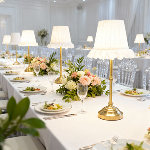 <span class=keywords><strong>Lampe</strong></span> de <span class=keywords><strong>table</strong></span> sans fil pour mariages, avec abat-jour en tissu et luminosité réglable, idéale pour les décorations de mariage. - Product Image 1