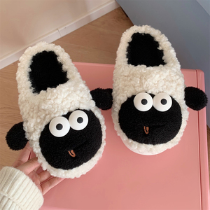 XIXIXITIAO vente en gros de pantoufles de <span class=keywords><strong>mouton</strong></span> de dessin animé pour femmes à bout fermé pour garçons et filles glissières de chambre à coucher antidérapantes et chaudes pour l'hiver en peluche pour l'intérieur - Product Image 1