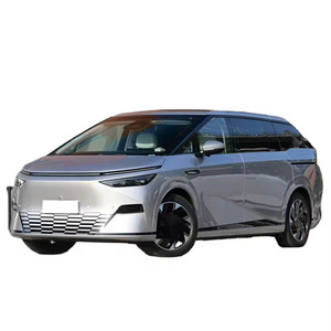 Monovolumen Eléctrico Usado de <span class=keywords><strong>7</strong></span> <span class=keywords><strong>Plazas</strong></span>, XPENG X9, con Batería de Litio Ferrofosfato, para Exportación a Granel - Product Image 3