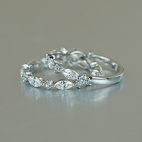 Anillo de Boda Apilable de Plata de Ley 925 con Baño de Oro de 18K y Moissanita de Corte Marquesa, Tipo Media Eternidad, para Mujer