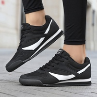 Chaussures de sport respirantes et légères en maille pour hommes et femmes, style couple, à semelle souple
