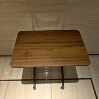 Mesa Auxiliar Ajustable en Altura para Cama, de Melamina y MDF, con Ruedas, para Estudiar o Usar el Portátil, Ideal para Dormitorios Estudiantiles