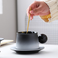 Ensemble de tasses à thé en céramique avec infuseur, poignée boule et soucoupe, tasse mate noire dégradée avec couvercle pour le bureau et la maison