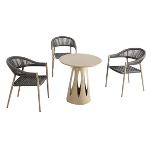 Apilable Patio Cafe Muebles Jardín al aire libre Mesa de Centro y sillas de cuerda Set para restaurante