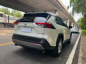 Toyota <span class=keywords><strong>RAV4</strong></span> 2.0L CVT 2020 Usada en Venta, Tracción en Dos Ruedas, Versión Fashion PLUS, Exterior Blanco, Interior Negro, SUV Familiar Cómodo de Gasolina - Product Image 3