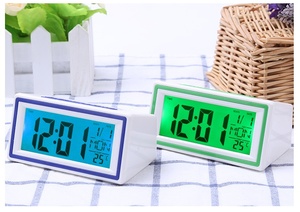 Reloj Despertador Digital LCD Portátil Moderno con Control por Voz, Retroiluminación, Función <span class=keywords><strong>de</strong></span> Snooze, Calendario, Temporizador, Temperatura Interior, Decoración para el Hogar y la Oficina - Product Image 2