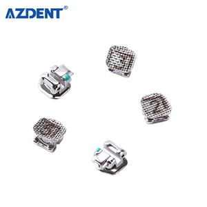 Nuevos Brackets Metálicos Autoligables AZDENT con Gancho Móvil, Orificio Auxiliar y Tubo Bucal - Product Image 5