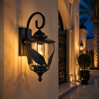 Lanterne murale extérieure avec accent décoratif en forme de feuille pour l'éclairage de jardin de villa