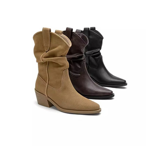 Bottines de style équestre mi-talon en cuir véritable et daim, à bout pointu, mi-mollet, mélange de couleurs, pour un look amincissant et un confort optimal - Product Image 1
