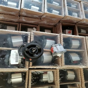 ปั๊มเกียร์ GHP2A D 16 FG ขนาด 16 ซม. ปรับอัตราการไหลได้ 1 แรงม้า ปั๊มไฮดรอลิกไฟฟ้า พร้อมชุดติดตั้งแบบ Card Sleeve - Product Image 4