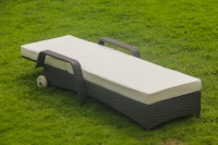 Meubles de ferme d'extérieur modernes Chaise longue en rotin Chaise longue Lit de soleil Piscine Chaise longue de plage pour salle à manger et cour Parc