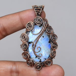 Colgante de hoja de piedra lunar arcoíris, increíble joyería envuelta en alambre de latón, colgante de regalo de amor, hermosos abalorios de moda - Product Image 1
