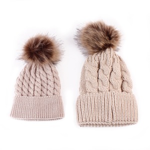 Mẹ Tôi Phù Hợp Với Mùa Đông <span class=keywords><strong>Beanie</strong></span> Dệt Kim Hat Cho Phụ Nữ Người Đàn Ông Phụ Nữ Cô Gái Kid Toddler Với Faux Lông Bóng Đầu - Product Image 3