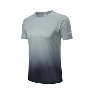 Camiseta Deportiva Personalizada con Degradado para Hombre, de Secado Rápido, Transpirable, para Senderismo, Gimnasio, Entrenamiento y Actividades al Aire Libre - Product Image 4