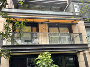 Tùy chỉnh Hợp kim nhôm ngoài trời ban công dù để che nắng tán hộp đầy đủ tự động gấp Kính thiên văn điều khiển từ xa PVC Patio bóng râm - Product Image 3