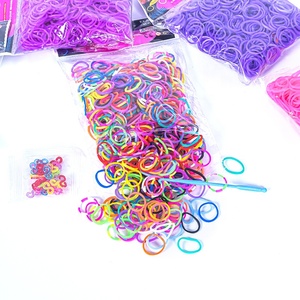 Vente en gros de 600 pièces/sac de petits élastiques pour enfants, bande élastique en plastique, bandeau pour filles, élastiques pour <span class=keywords><strong>loom</strong></span> - Product Image 5